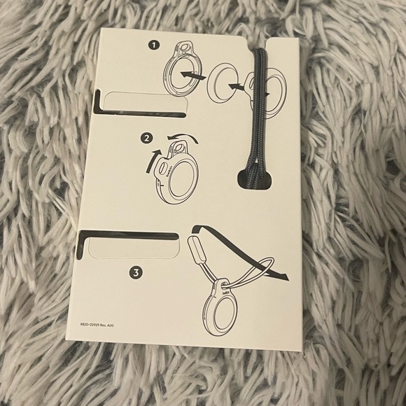 Apple AirTag Secure Holder with strap - Picture 4 of 5